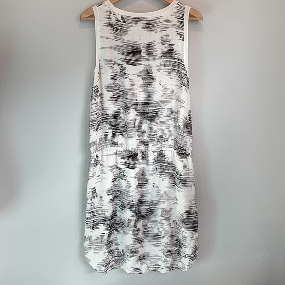 Vince Silk Sleeveless Jacquard Drawstring Dress, White Marble Size Large - Picture 13 of 15